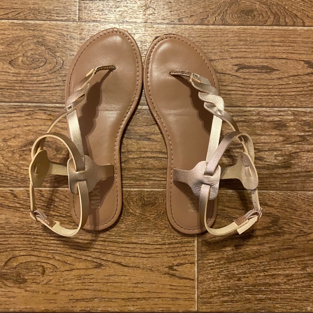 Mix It | Gold metallic sandal - Picture 2 of 5